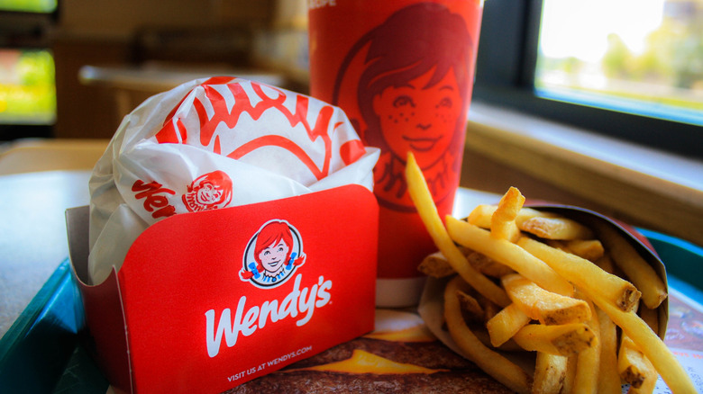 Tray of Wendy's food