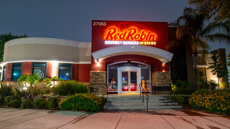 Red Robin storefront nighttime