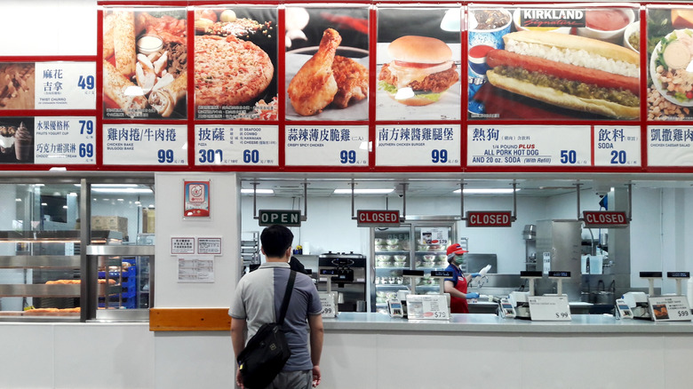 Person ordering at Costco Taiwan's food court