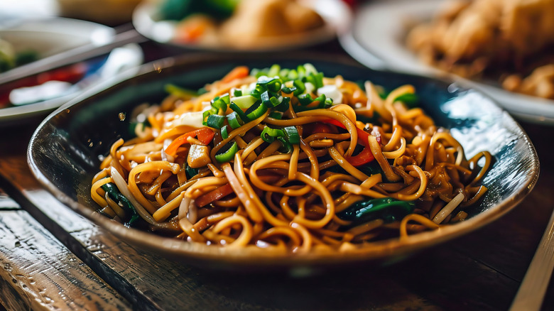 Chow mein noodles in bowl