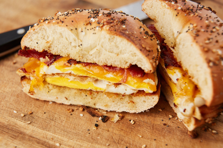 tiktok bacon egg cheese hack