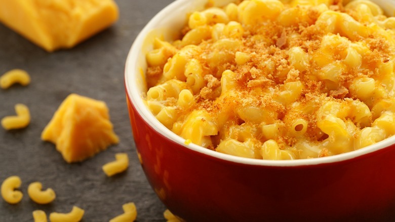 bowl of macaroni and cheese