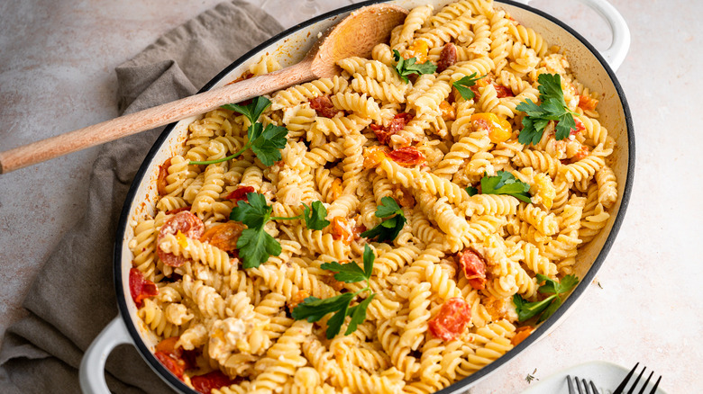 feta pasta in bowl 