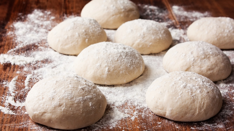 Pizza dough balls