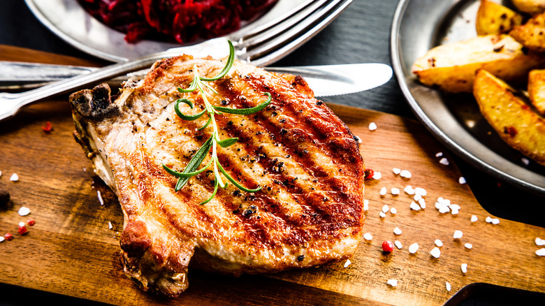 Grilled pork chop with fajitas
