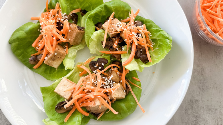 mushroom and tofu lettuce wraps