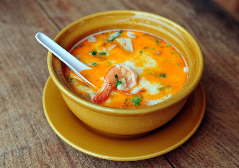 Tom Yum Soup Recipe (ต้มยำกุ้ง) – Authentic Thai Style