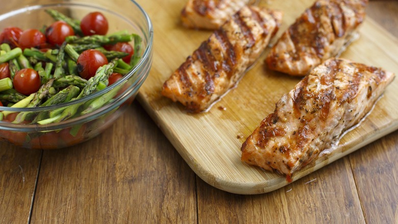 Tomato, Garlic & Wine Salmon