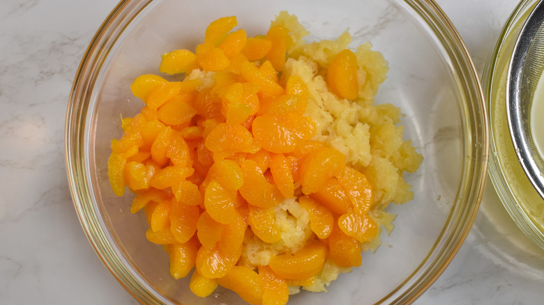 canned fruit in bowl 