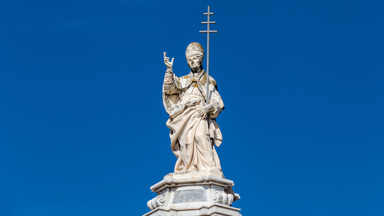 Statue of Pope Benedict XIII
