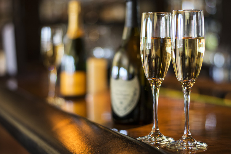 champagne glasses