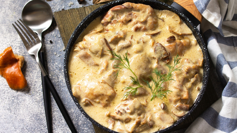 Chicken fricassee served in a bowl