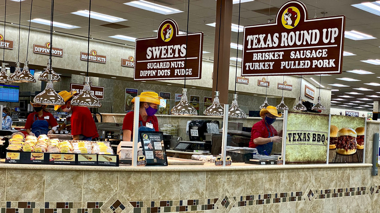 Buc-ee's food counter