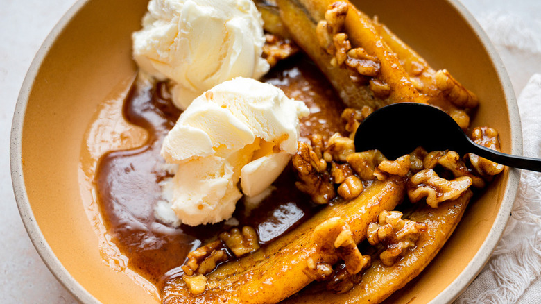 bananas foster with ice cream