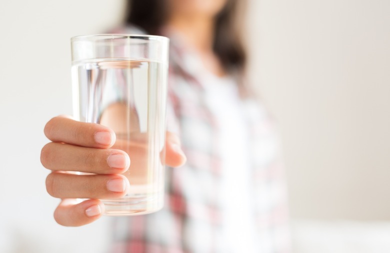 We Asked 10 Nutritionists How Much Water You Should Actually Drink