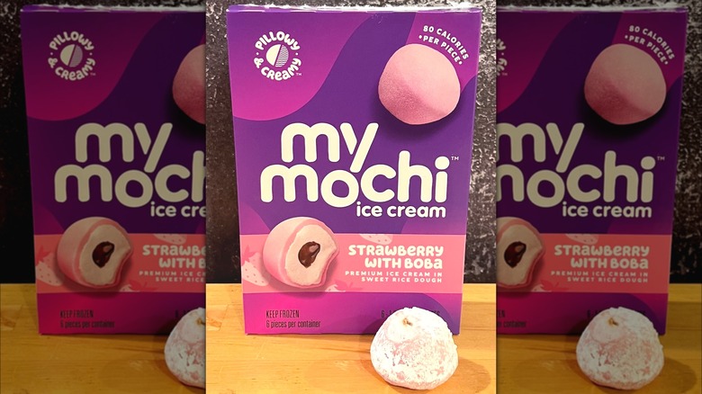Strawberry with Boba My/Mochi