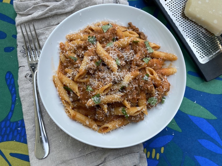 Weeknight pasta bolognese sauce recipe