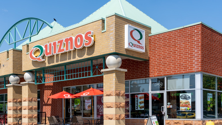Quiznos storefront