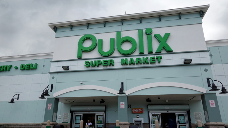 Publix storefront