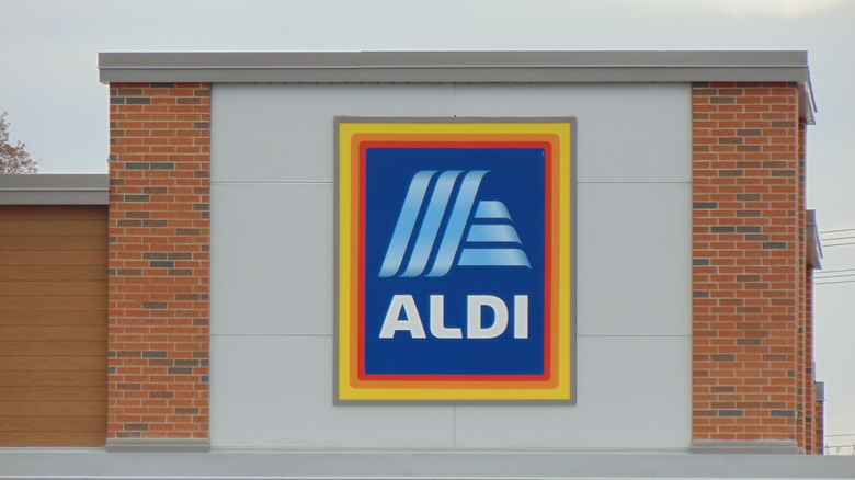 Aldi storefront