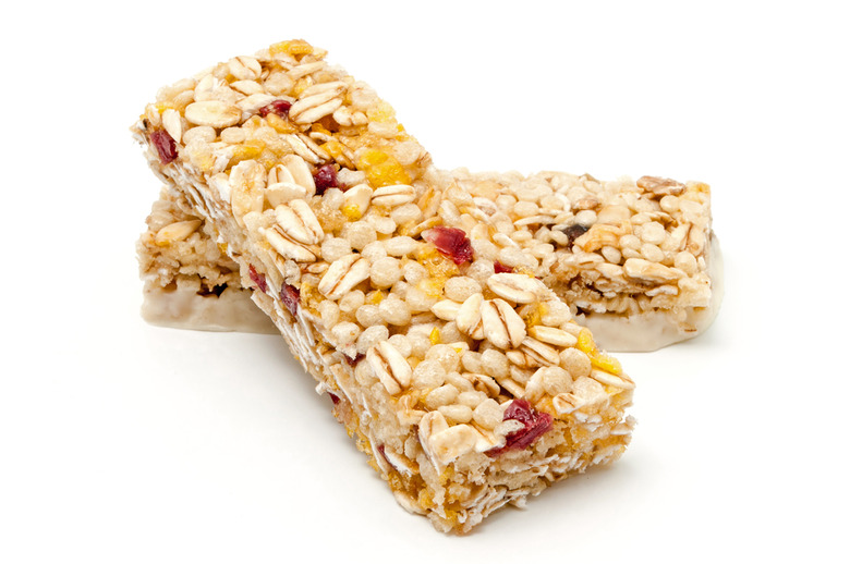 1990: Low-fat granola bars