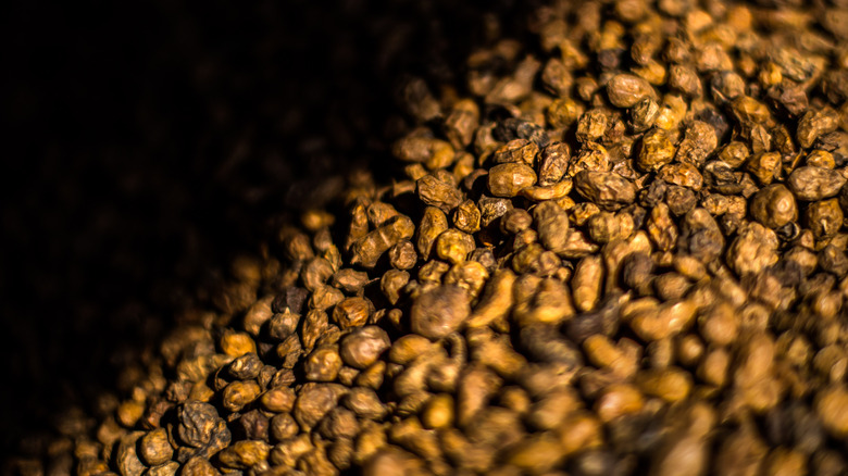Tiger nuts drying