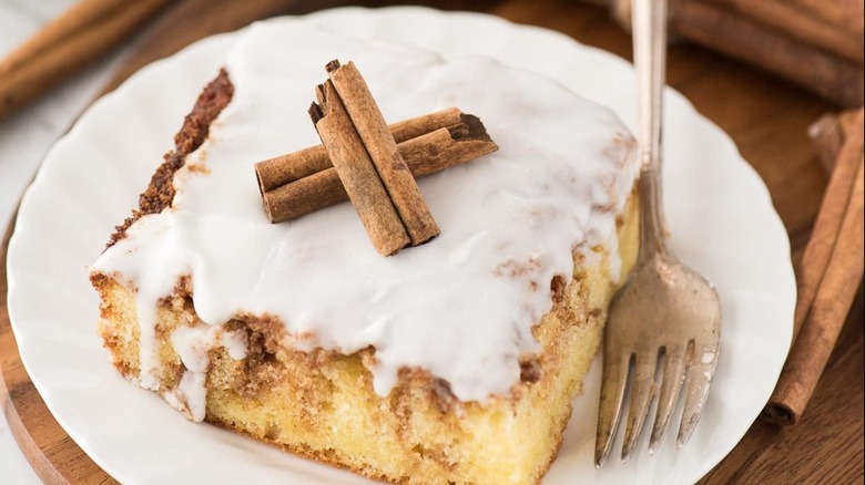 Honey bun cake with fork