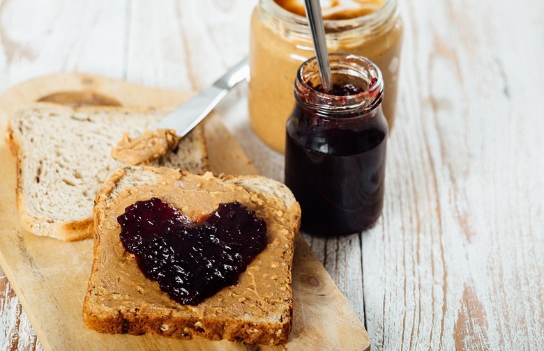 1945: 5 jars of grape jelly