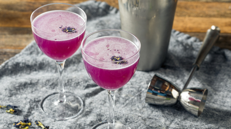 P8urple gin cocktails