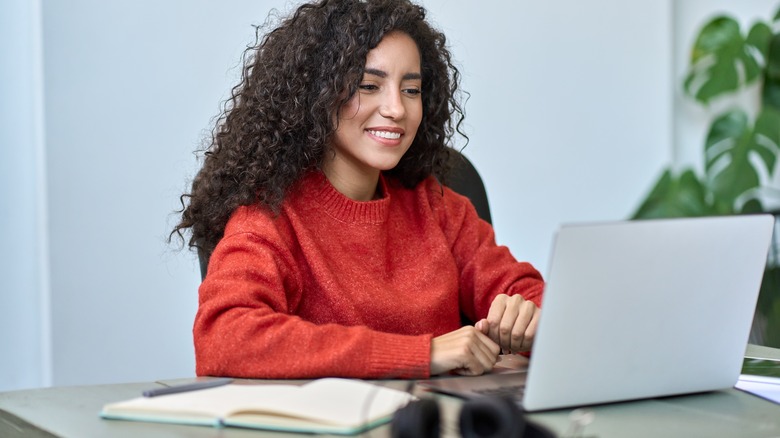 woman with a laptop