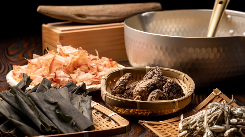 Dried ingredients used for dashi