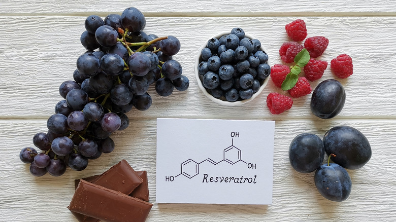 grapes and berries contain resveratrol