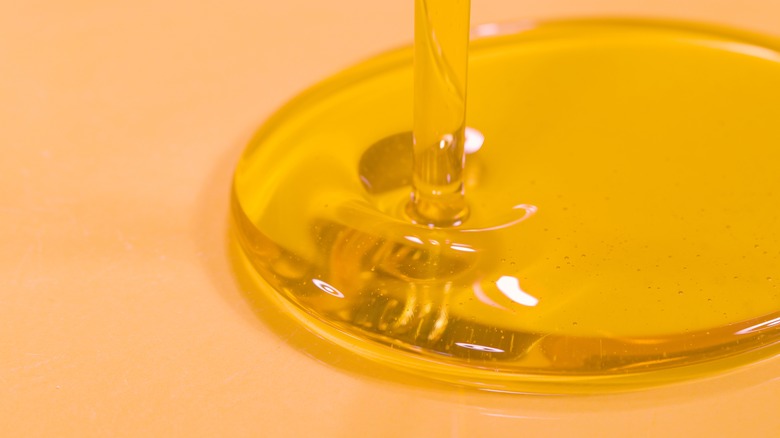 Cold-pressed oil 