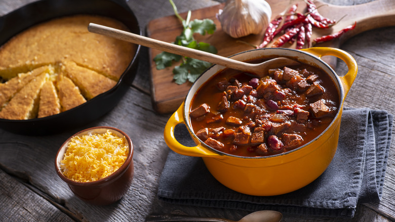 Bowl of chili with cornbread