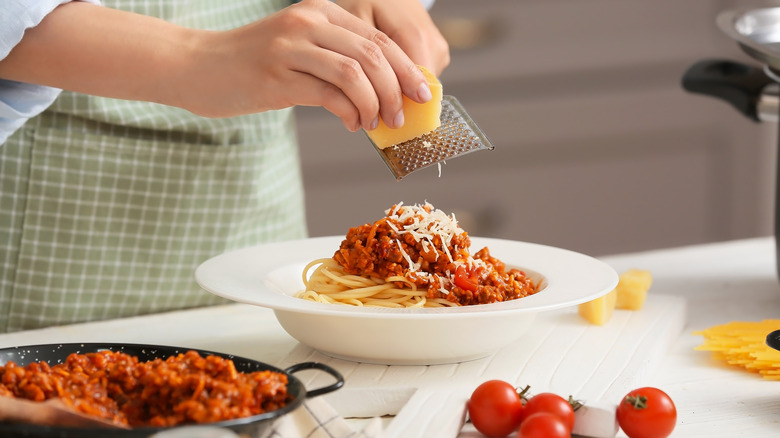 plate of spaghetti with cheese
