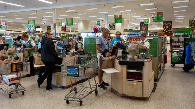 Publix checkout lines