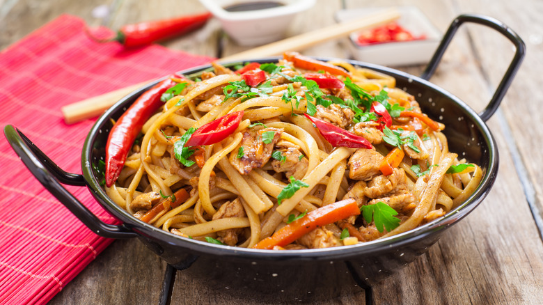 Chicken chow mein