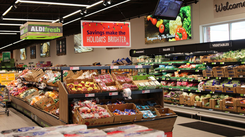 Aldi produce aisle