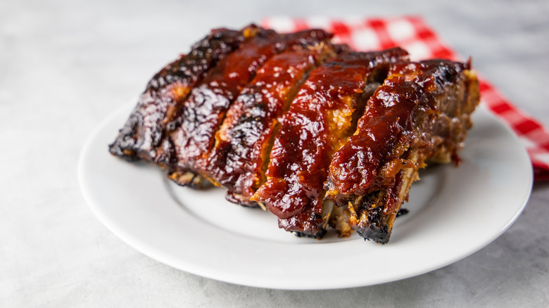 barbecue ribs on white plate