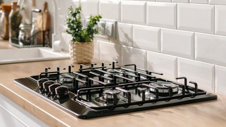 Clean kitchen stove