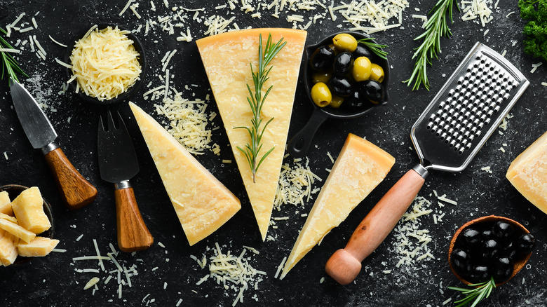 different cheeses and cheese knives