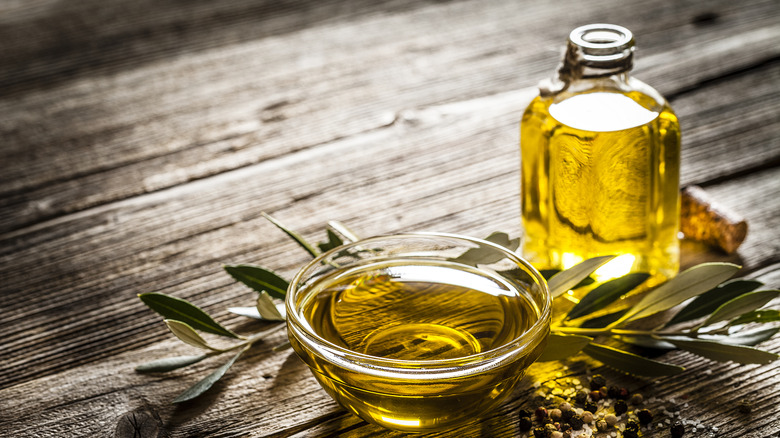 Olive oil in bowl