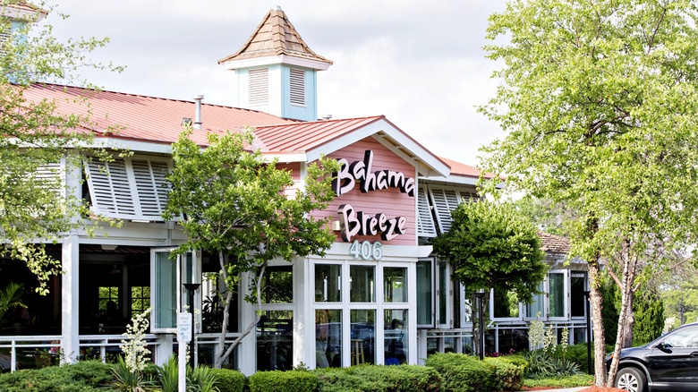 Bahama Breeze exterior