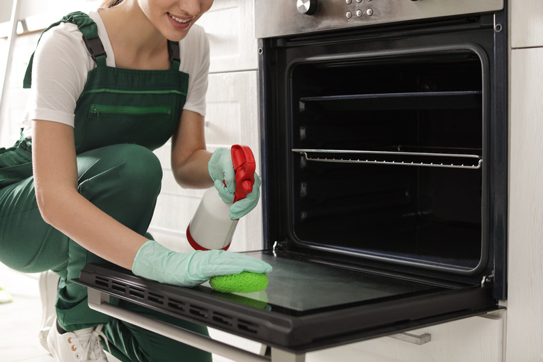 Why Oven Cleaners Are Bad for Your Health