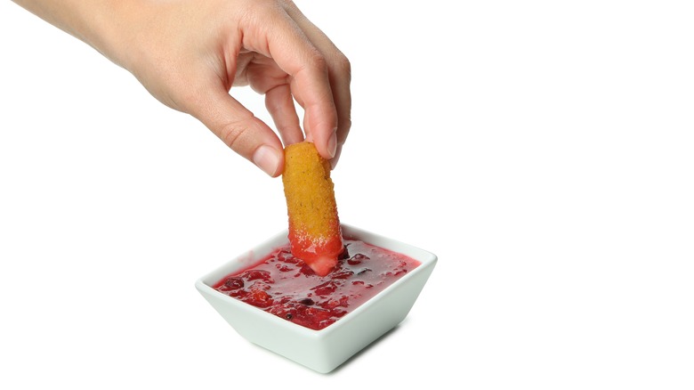 Mozzarella sticks in melba sauce