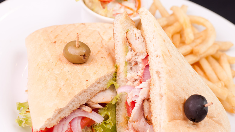 Elena Ruz sandwich on plate