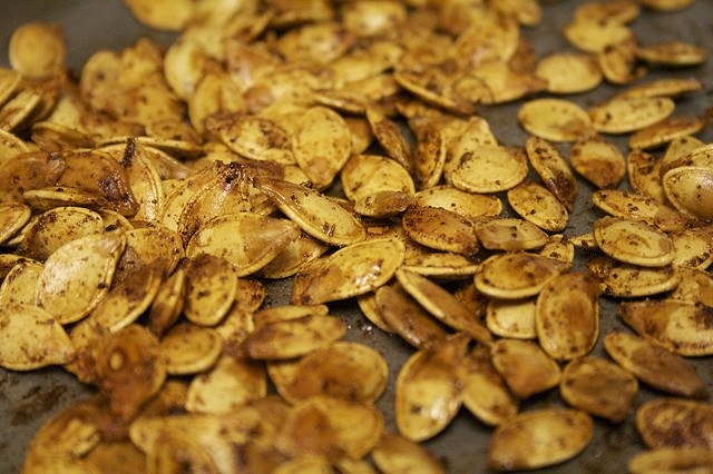 Why You Should Be Eating a Handful of Pumpkin Seeds Everyday