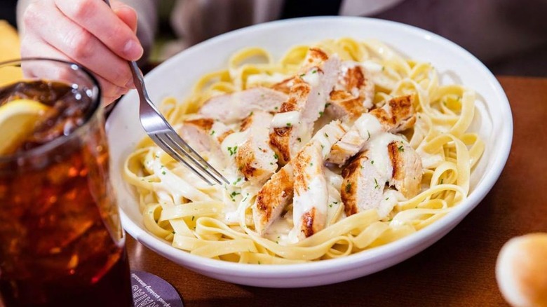 Olive Garden chicken alfredo