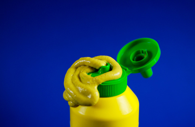 Most mustard drank through a tube in 30 seconds