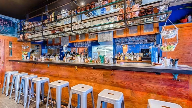 Service Bar in DC
